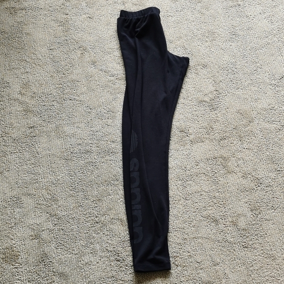 Adidas legging pant - Picture 2 of 7